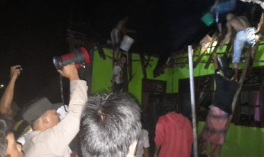 Gara-Gara Lupa Mematikan Tungku, Rumah Warga Paninggaran Pekalongan Terbakar