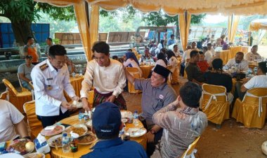Ini Keakraban Sekretaris NasDem Riau Yopi Arianto Dengan Bupati Rohil Afrizal Sintong