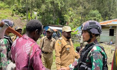 Satgas Mobile Raider 300 Siliwangi Damaikan Warga Yang Bertikai di Amangi, Distrik Ilaga Utara Papua