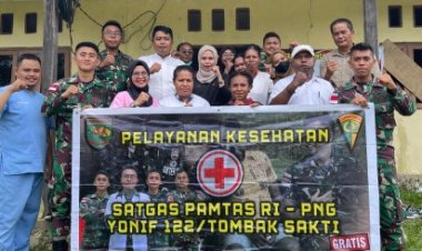 Tingkatkan Kesehatan Masyarakat di Wilayah Perbatasan Papua Satgas Yonif 122/TS Hadir Memberikan Pengobatan Massal