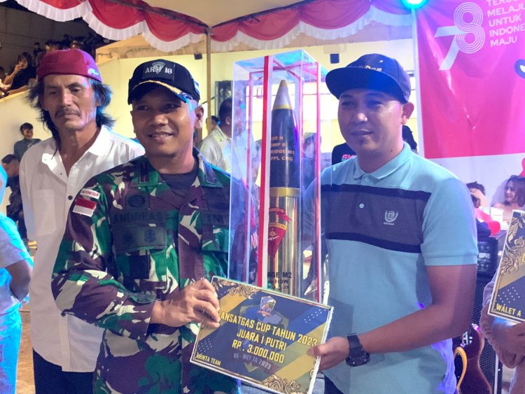 Satgas Pamtas RI-Mly Yon Armed 16/TK Menghadiri Malam Panggung Hiburan Rakyat Dalam Rangka HUT RI ke-78