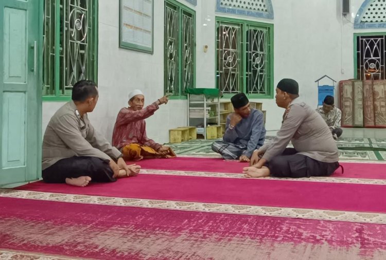 "Personel Polsek KSKP Mengajak Seluruh Elemen Masyarakat untuk Mewujudkan Pemilu Damai Tahun 2024."