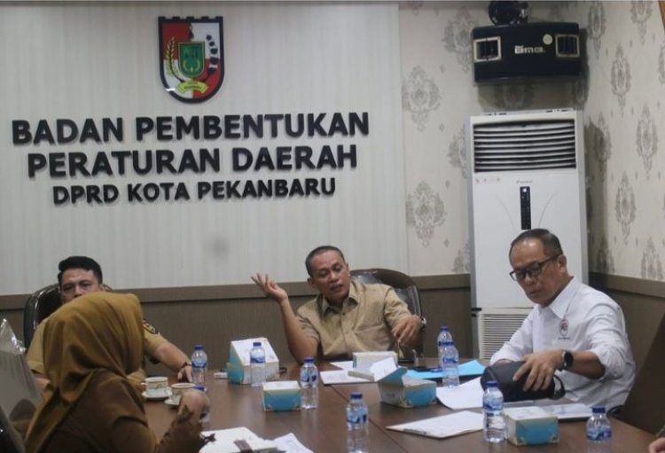 Bapemperda DPRD Pekanbaru dan Pemko Pekanbaru Gelar Rapat Gesa Pembahasan Sejumlah Ranperda Prioritas untuk 2024