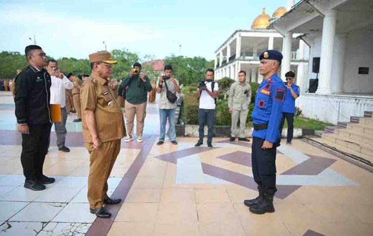 Bupati Rohil H. Bistamam Pimpin Apel Perdana Pasca Cuti Bersama Idulfitri 1446 H