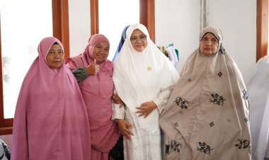 Bupati Siak Salat Id dan Serahkan Qurban di Tasik Betung