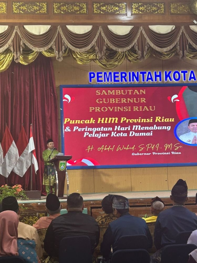 Gubernur Riau Ajak Pelajar Budayakan Menabung Sejak Dini