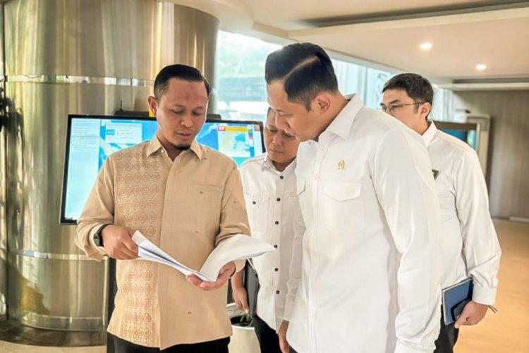 Wali Kota Pekanbaru Lantik Zulhelmi Arifin Jadi Pj Sekda, Dorong ASN Satukan Langkah