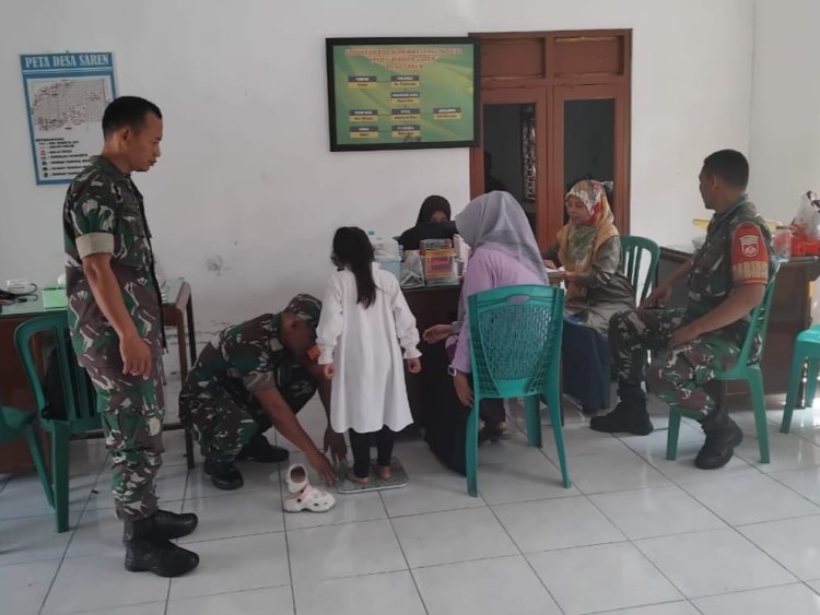 Babinsa Dampingi Kegiatan Posyandu di Kalijambe, Fokus pada Deteksi Dini Stunting dan Gizi Balita