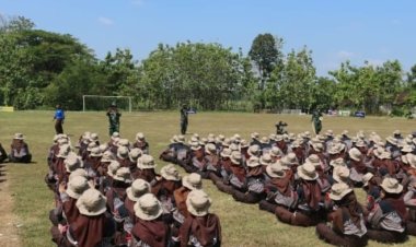 Bati Koramil Latih Korps Kadet SMKN 1 Jenar, Tanamkan Disiplin dan Cinta Tanah Air