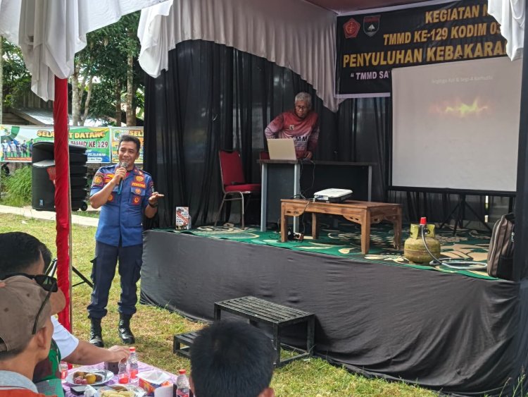 Satgas TMMD Ke 129 Kodim 0313/KPR Berikan Penyuluhan Cegah Kebakaran Sejak Dini Di Desa Pangkalan Terap